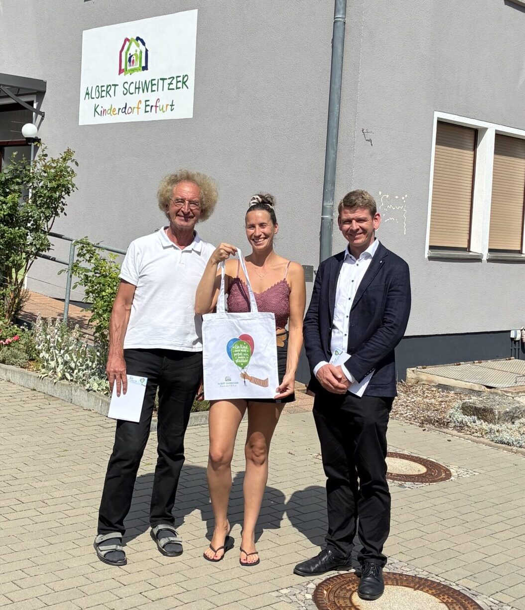 Übergabe Spende Albert Schweitzer Kinderdorf